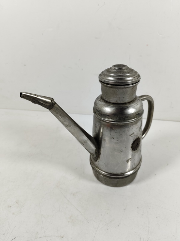 aceitera hojalata italia 19x22x8.5 1u